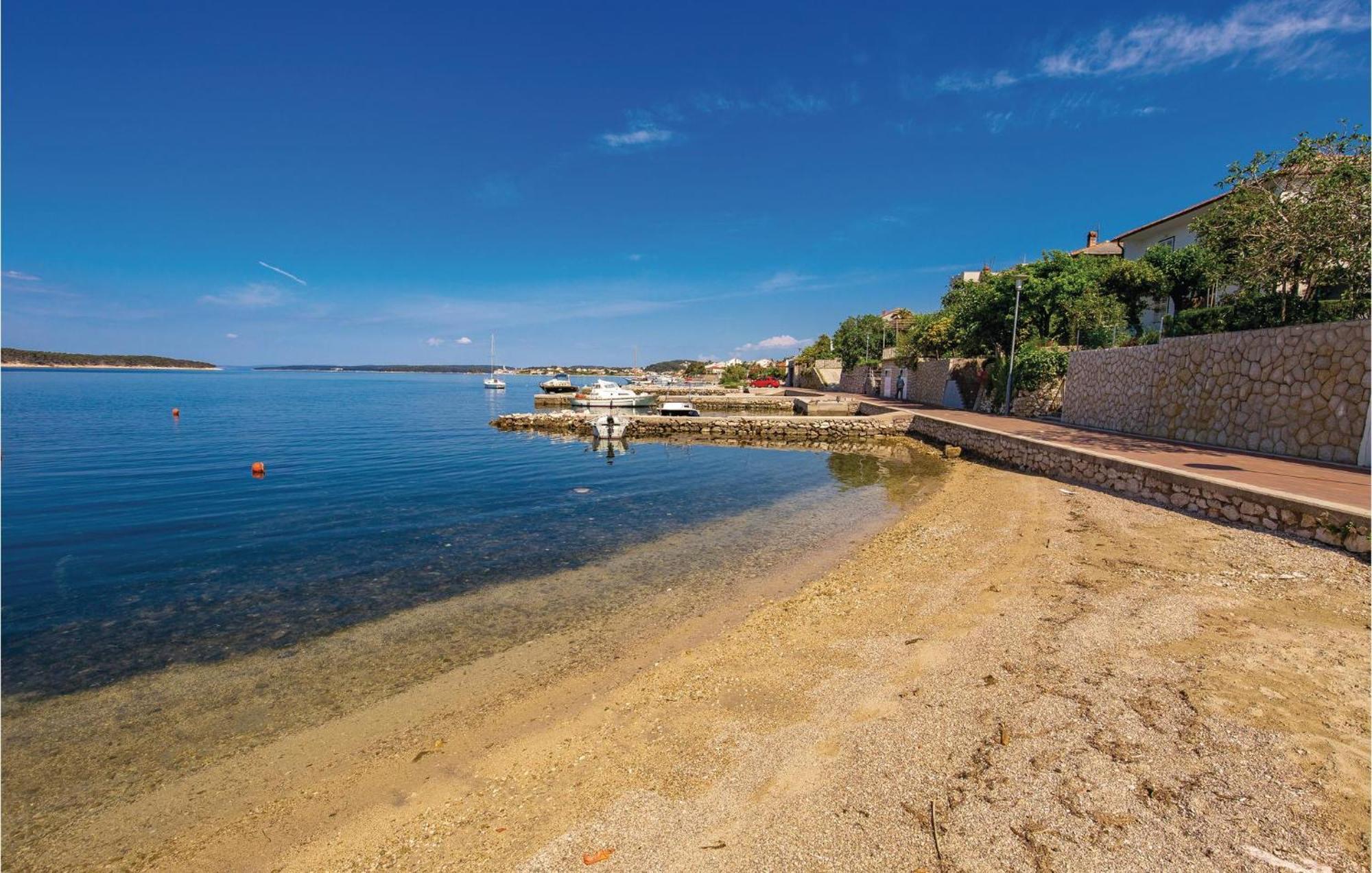 Stunning Apartment In Barbat-Rab With Wifi Barbat na Rabu Exteriör bild